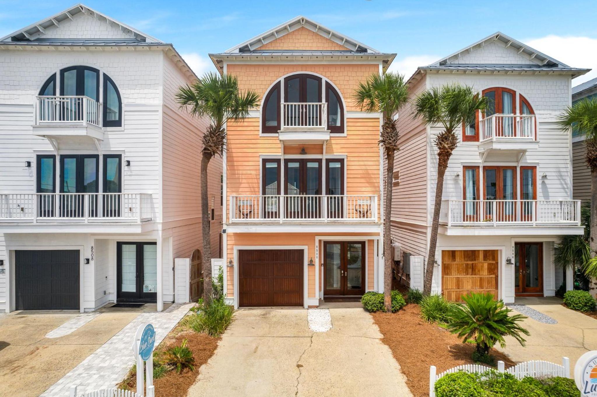 Beach Bay Getaway! Bayfront 4BR 4BA House Sleeps 12 Private pool Boat dock