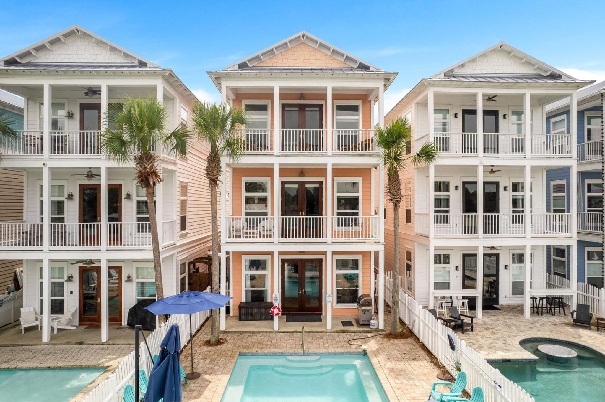 Beach Bay Getaway! Bayfront 4BR 4BA House Sleeps 12 Private pool Boat dock