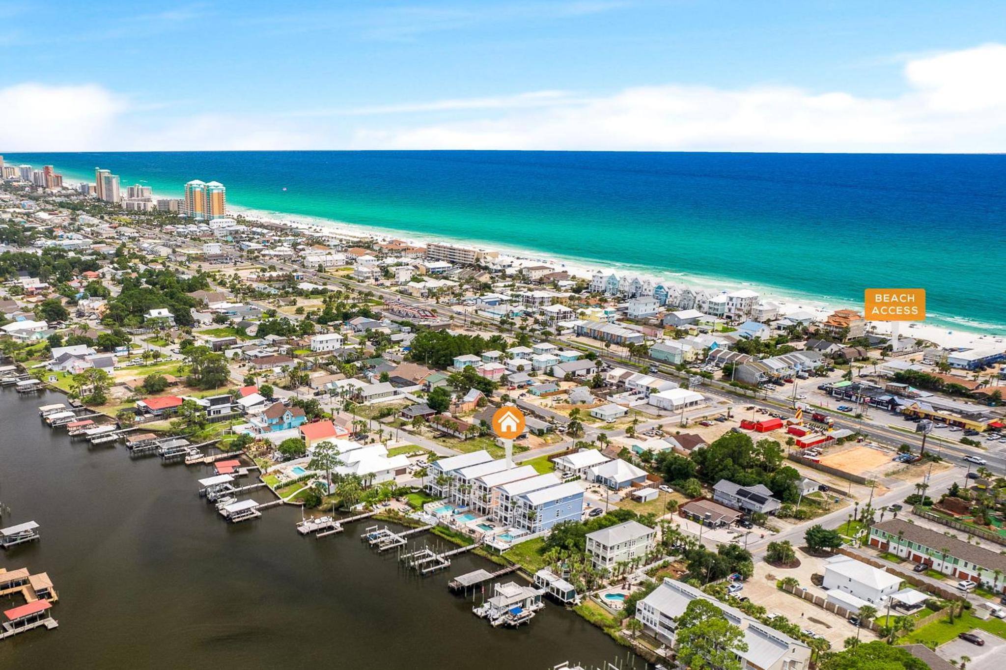 Beach Bay Getaway! Bayfront 4BR 4BA House Sleeps 12 Private pool Boat dock
