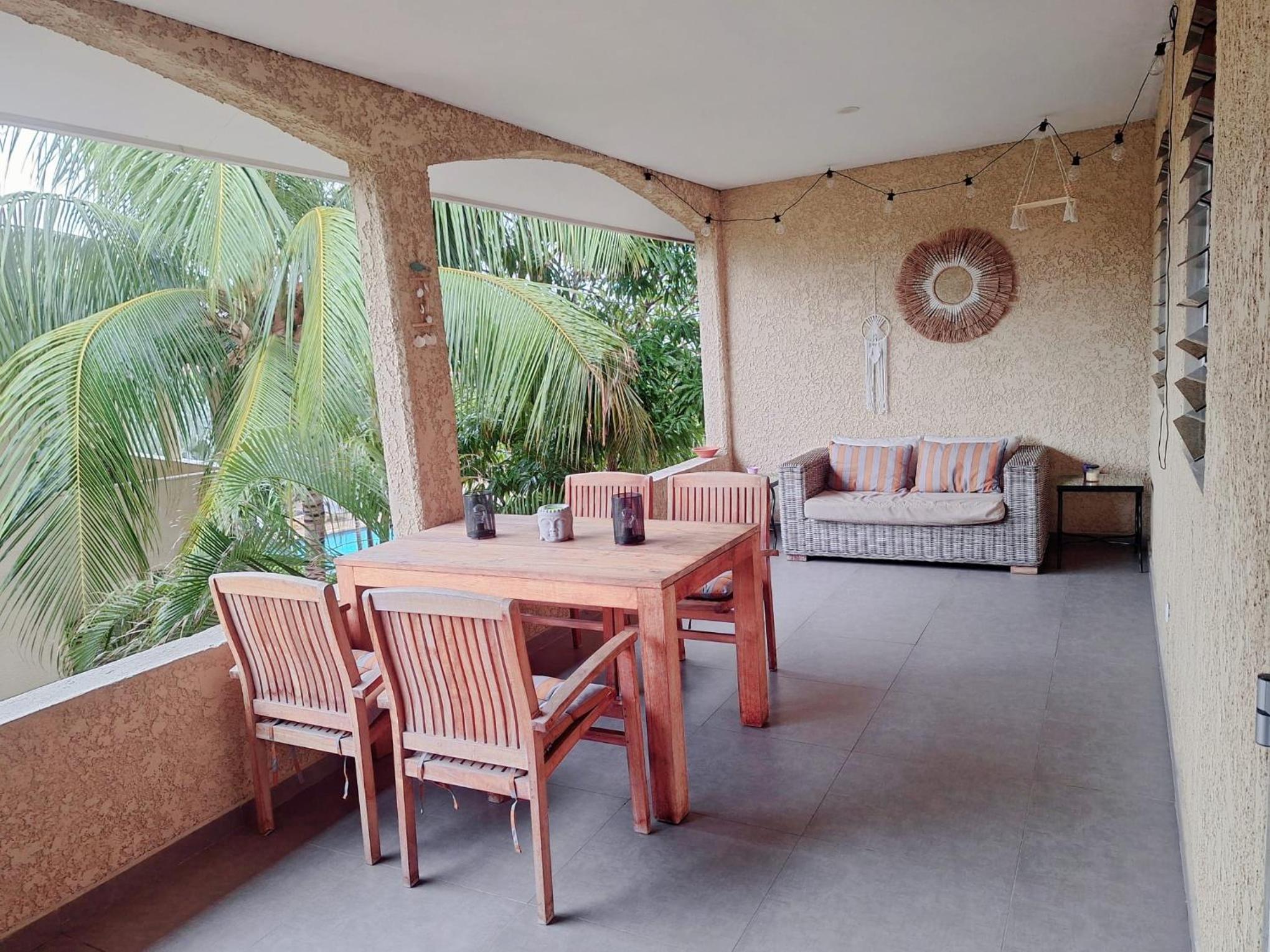 CocoCasa 22 Stylish Luxury Apartment with Pool near Jan Thiel Beach