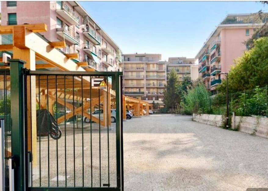 Il Bonsai en Rapallo — parking