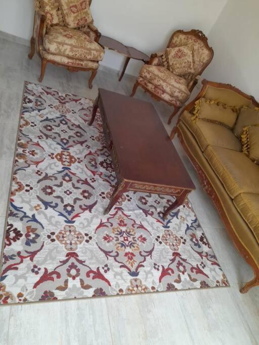 Lovely 3-Bedroom Apartment Maadi