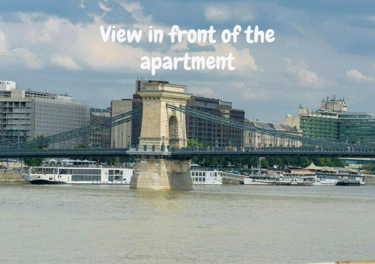 W Home - Danube & Parliament View Apartment - Sleeps 4 view 3