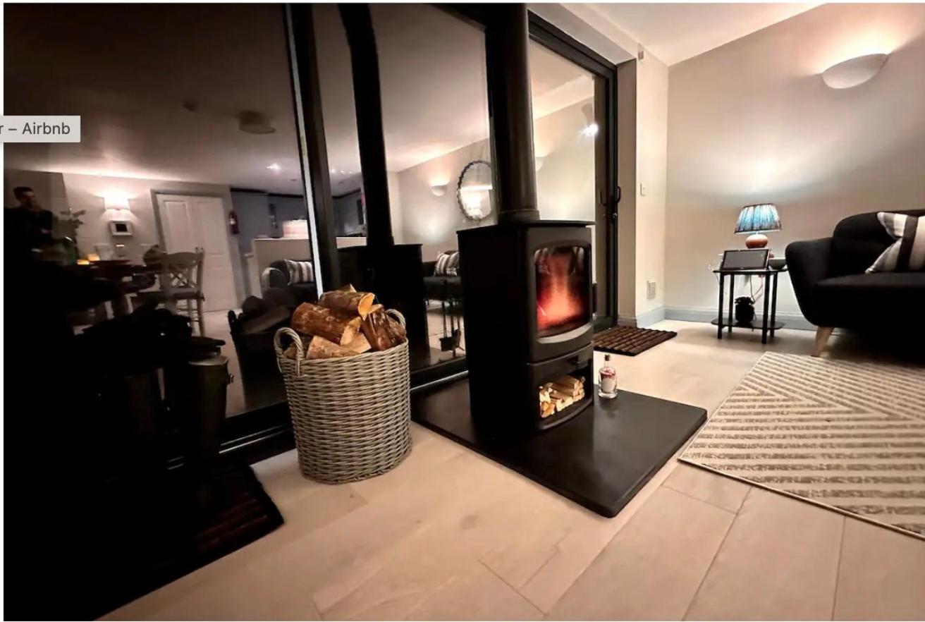 Spring Cottage, Little Haven, a minute from beach view 2