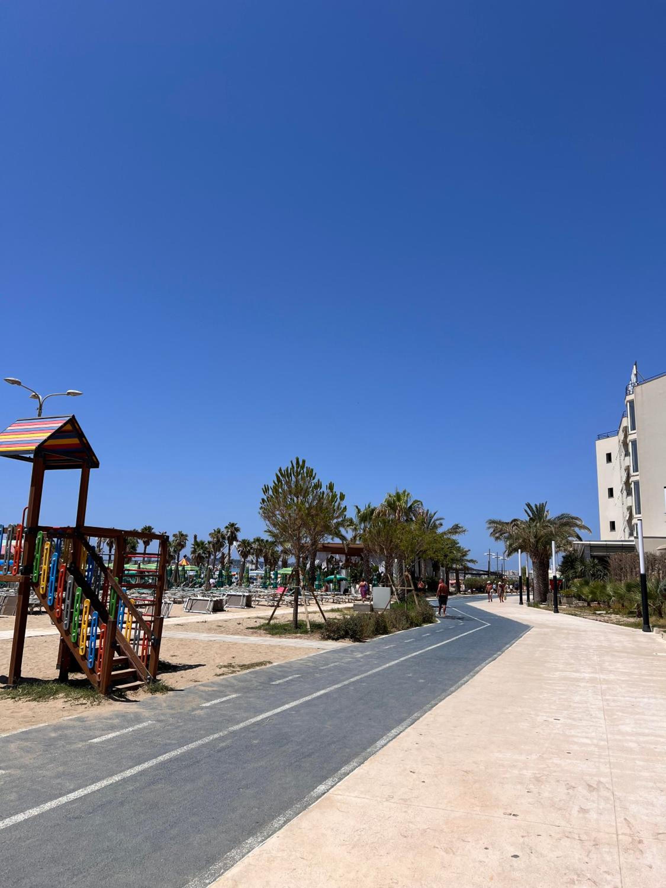 Lored Apartment Durres