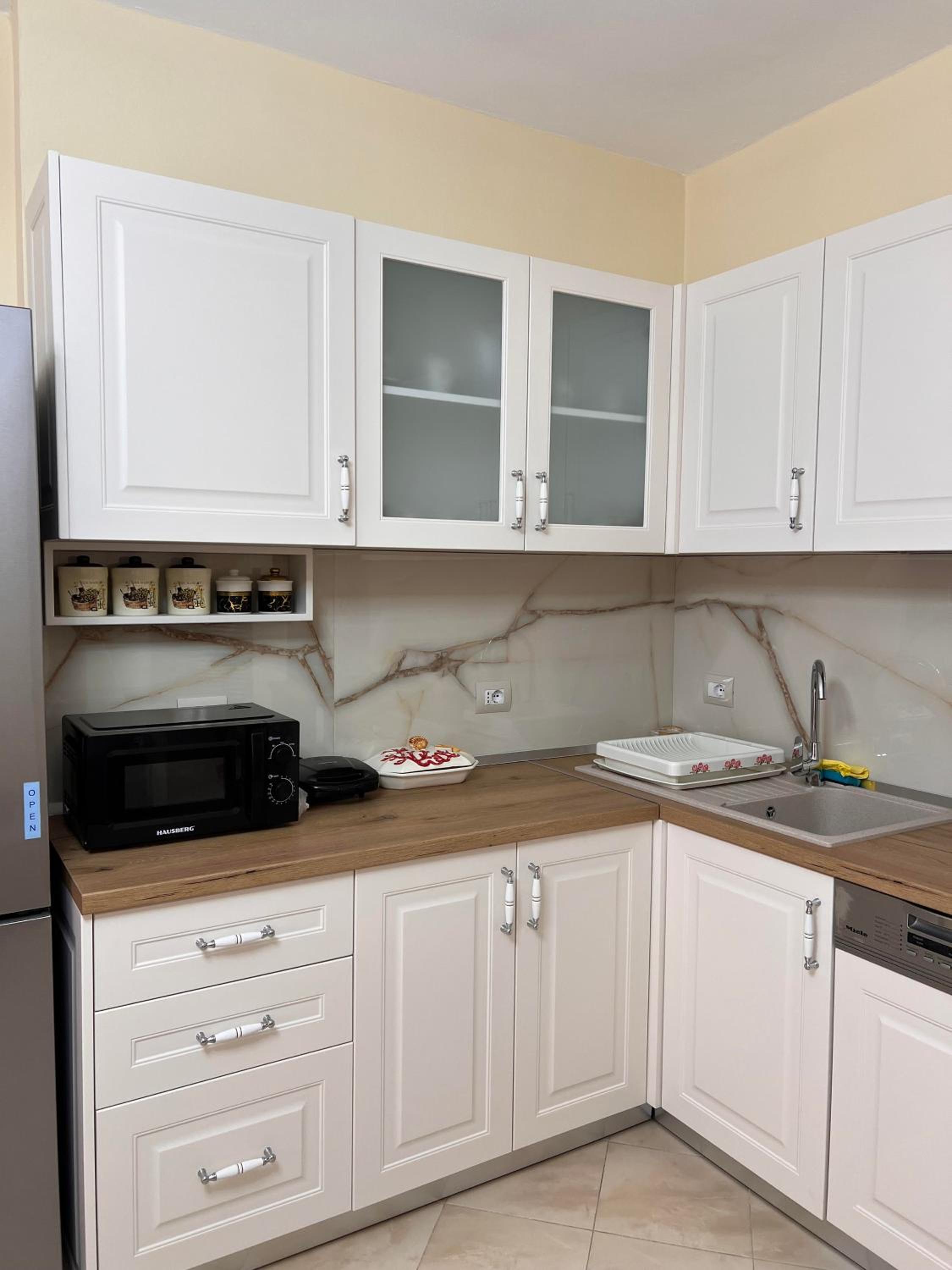 Lored Apartment Durres