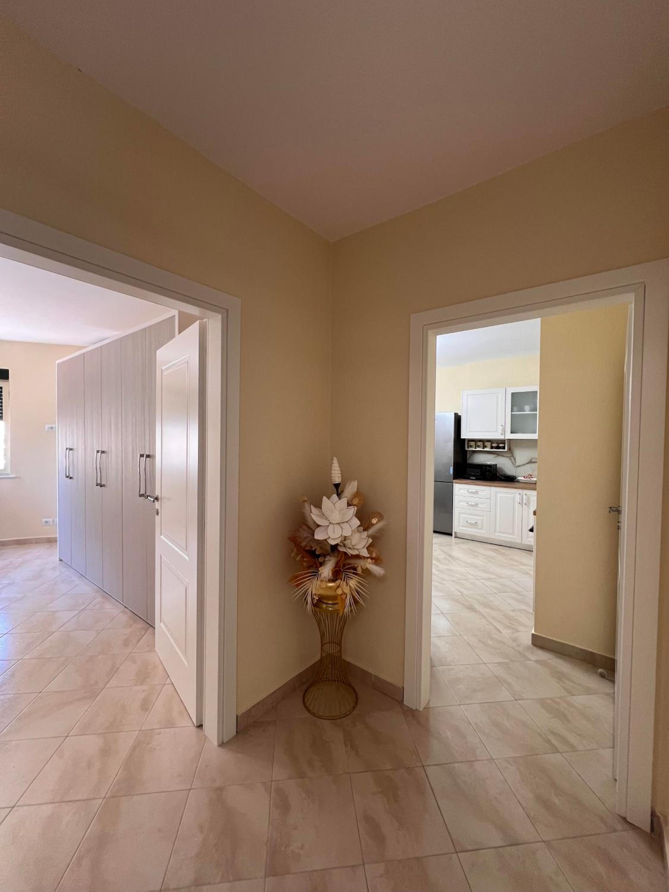 Lored Apartment Durres