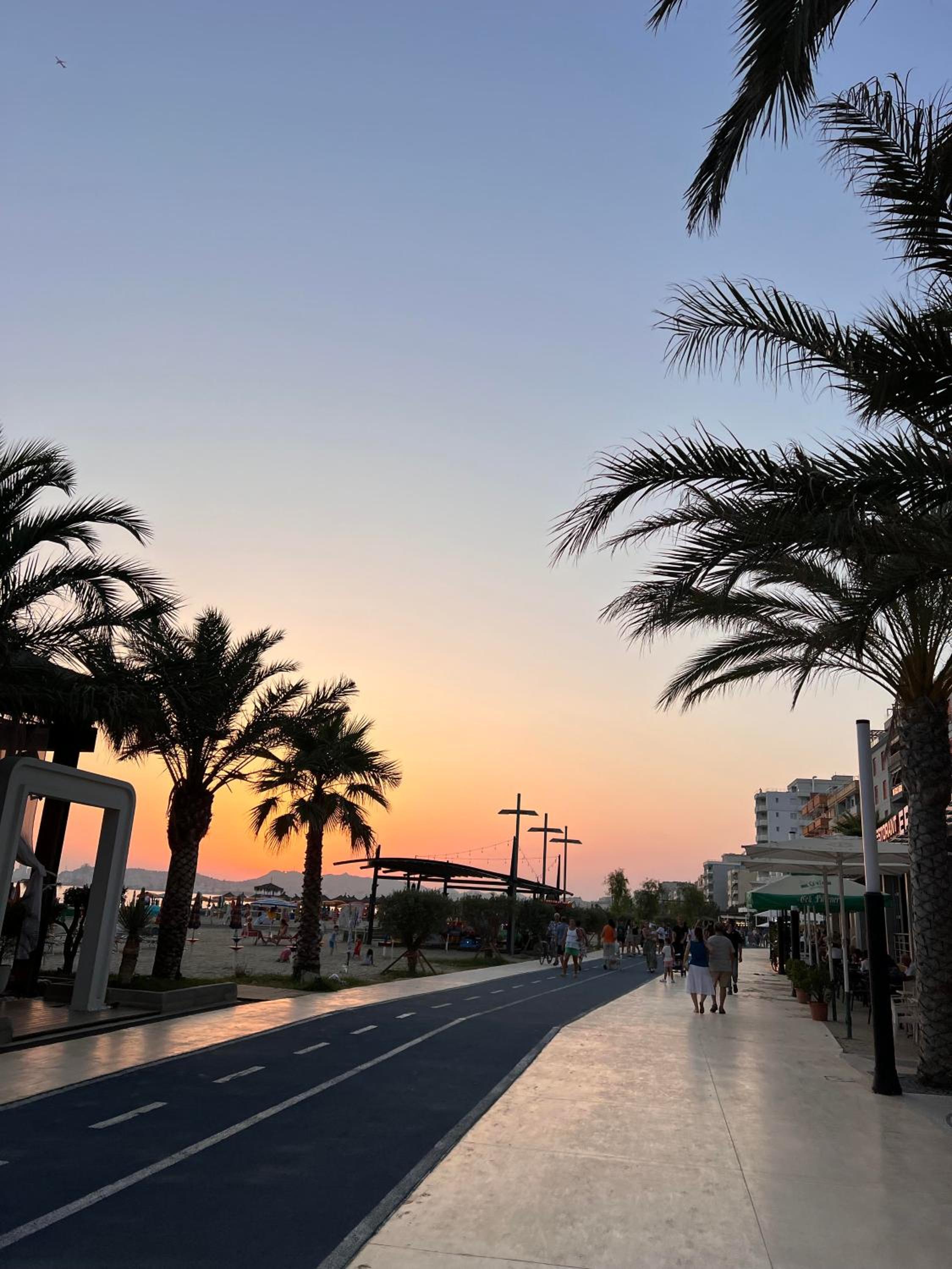 Lored Apartment Durres