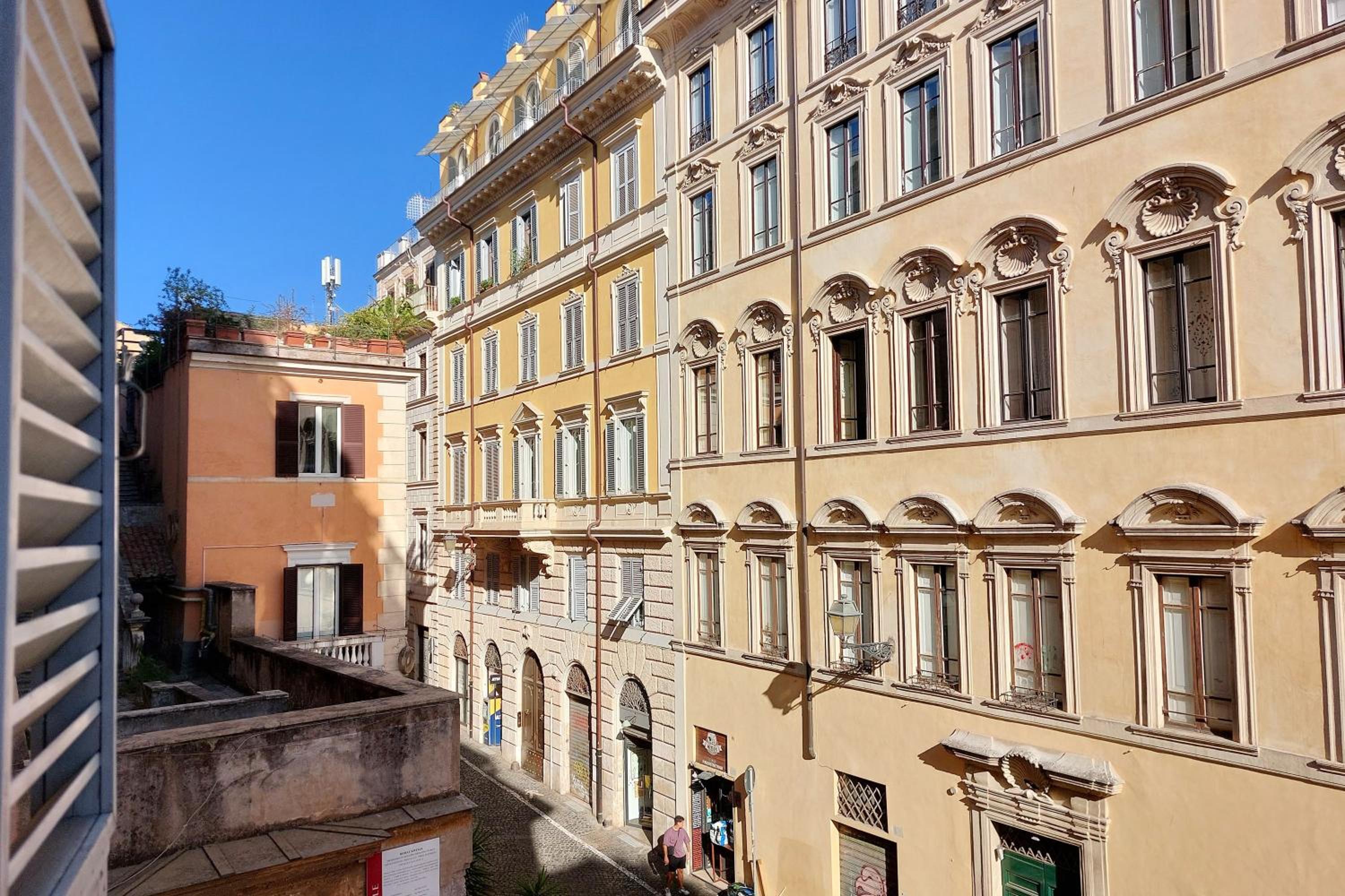 Monti