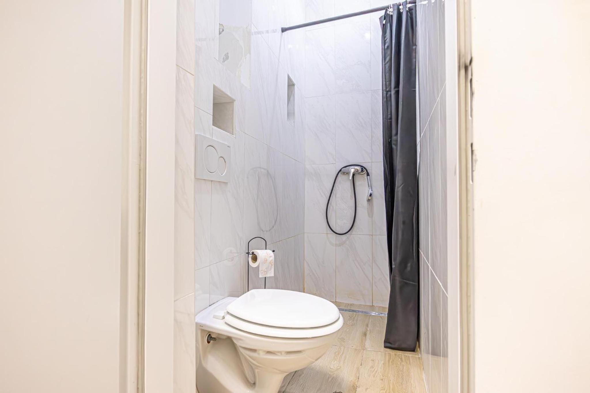 6 min to Amusement Park - Economy Rooms in Shared Apartment