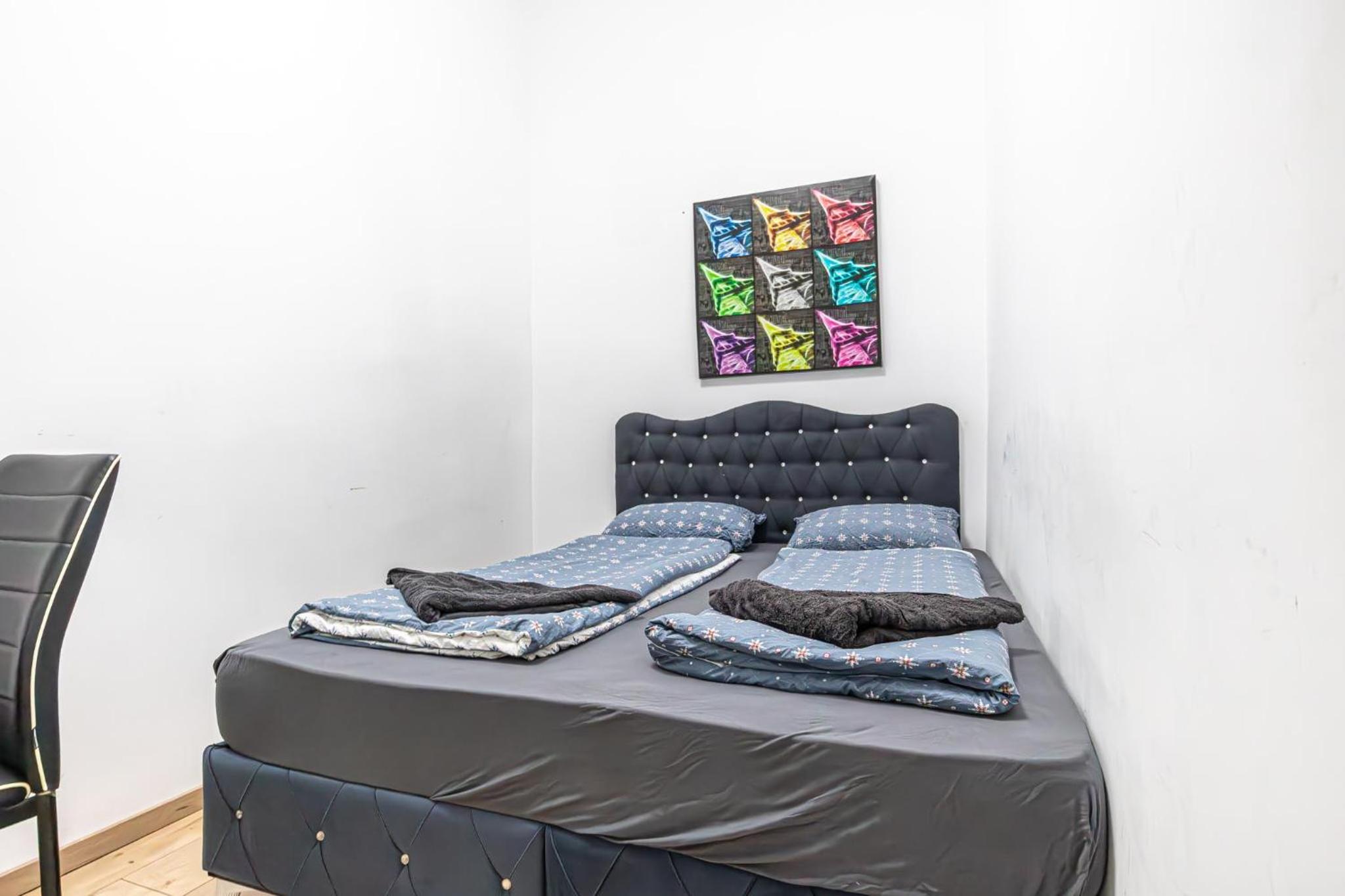 6 min to Amusement Park - Economy Rooms in Shared Apartment