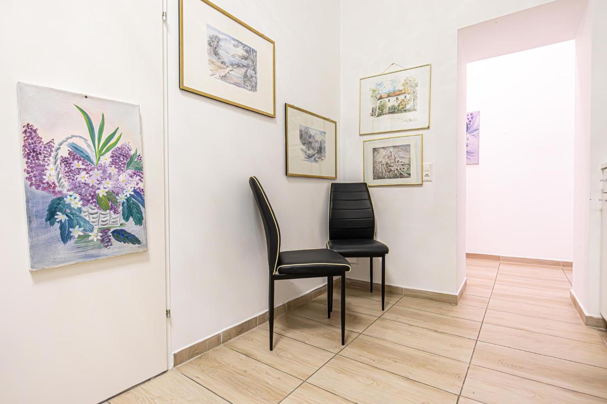 6 min to Amusement Park - Economy Rooms in Shared Apartment