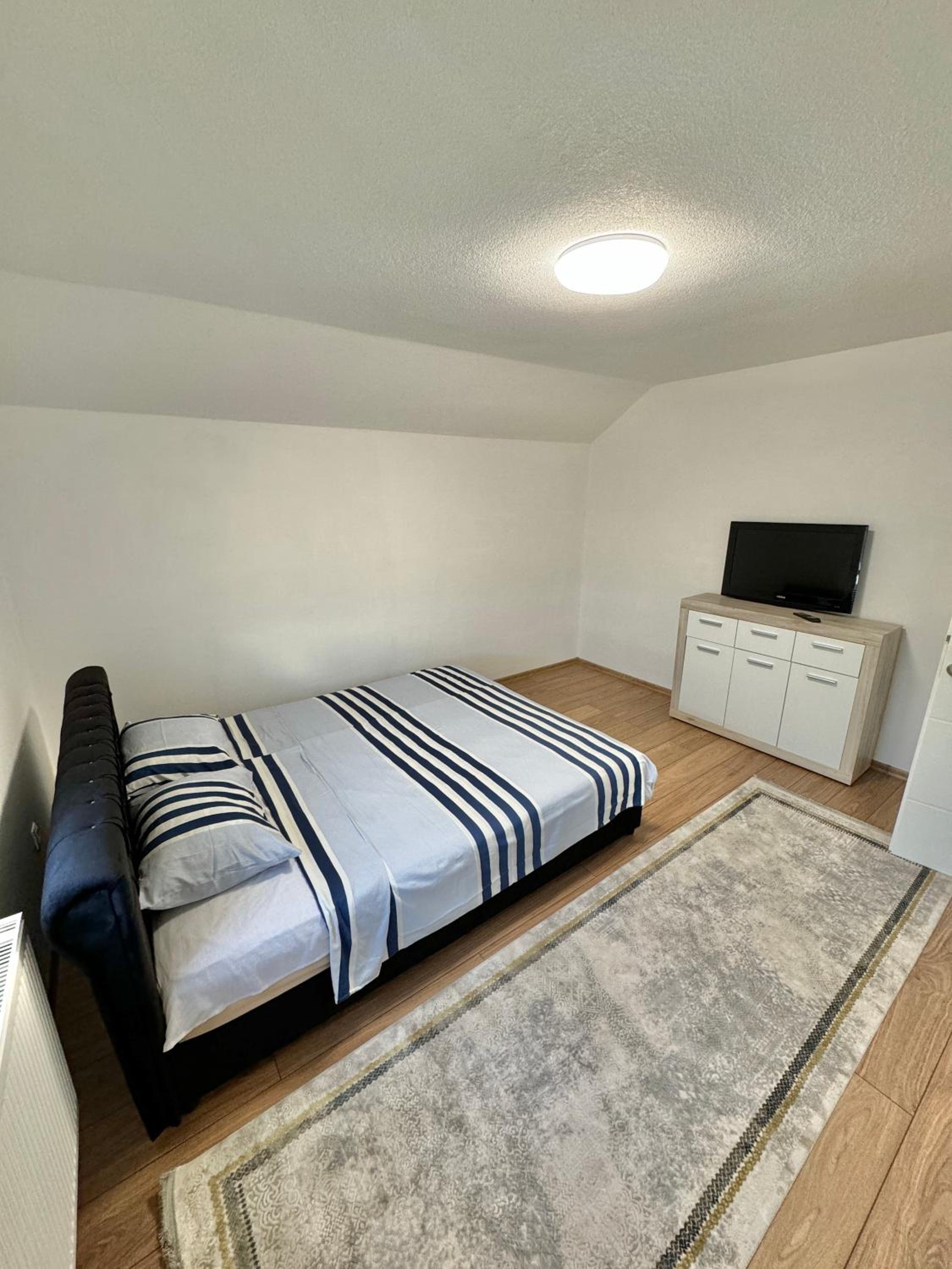 Room Ejna 3