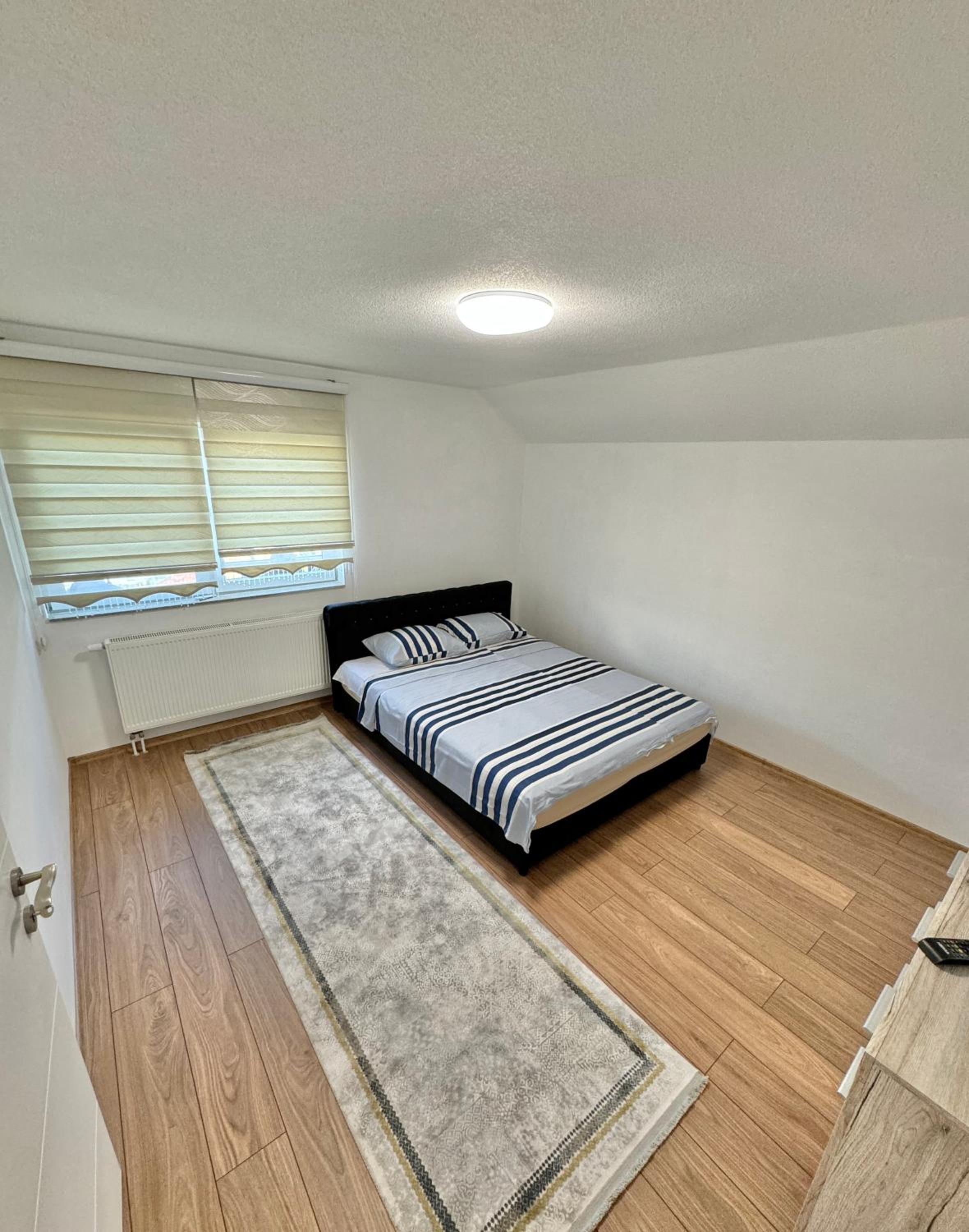Room Ejna 3
