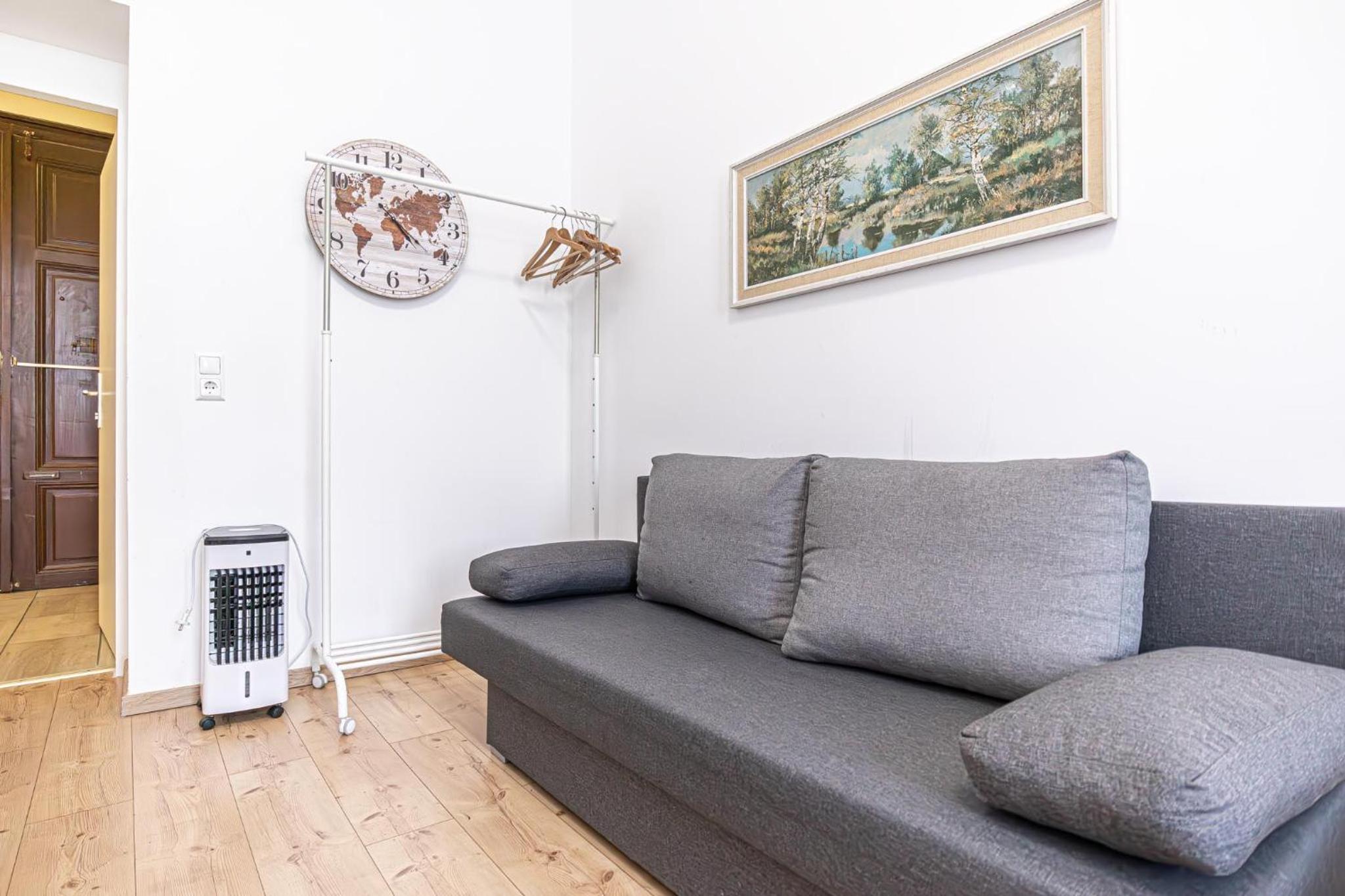 6 min to Amusement Park - Economy Rooms in Shared Apartment
