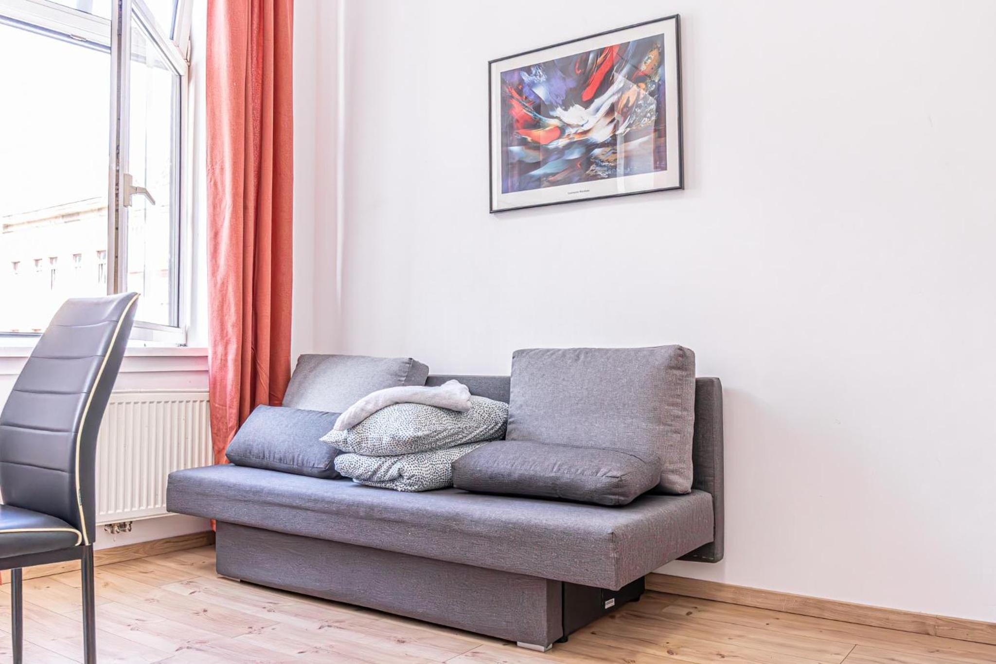 6 min to Amusement Park - Economy Rooms in Shared Apartment