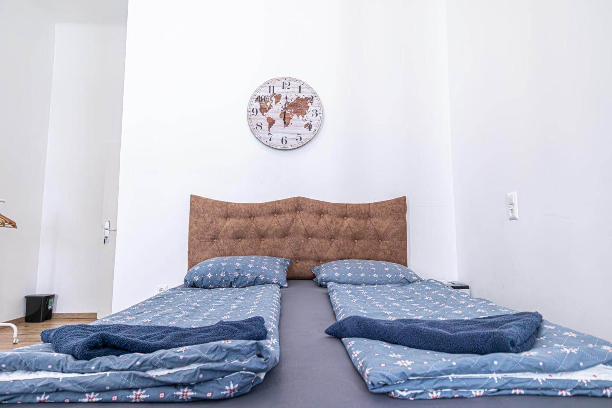 6 min to Amusement Park - Economy Rooms in Shared Apartment
