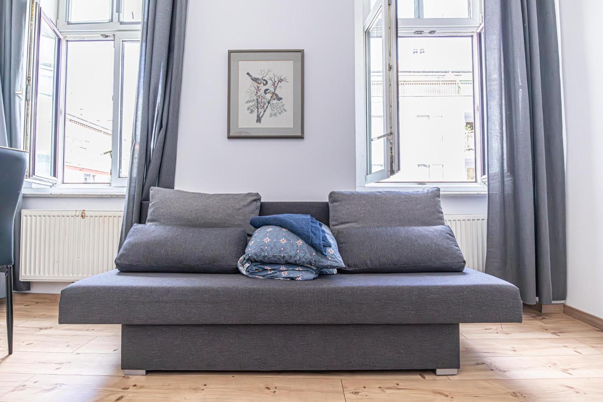 6 min to Amusement Park - Economy Rooms in Shared Apartment