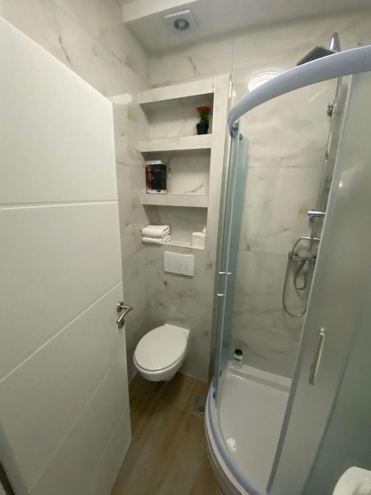 Studio Apartman Tina