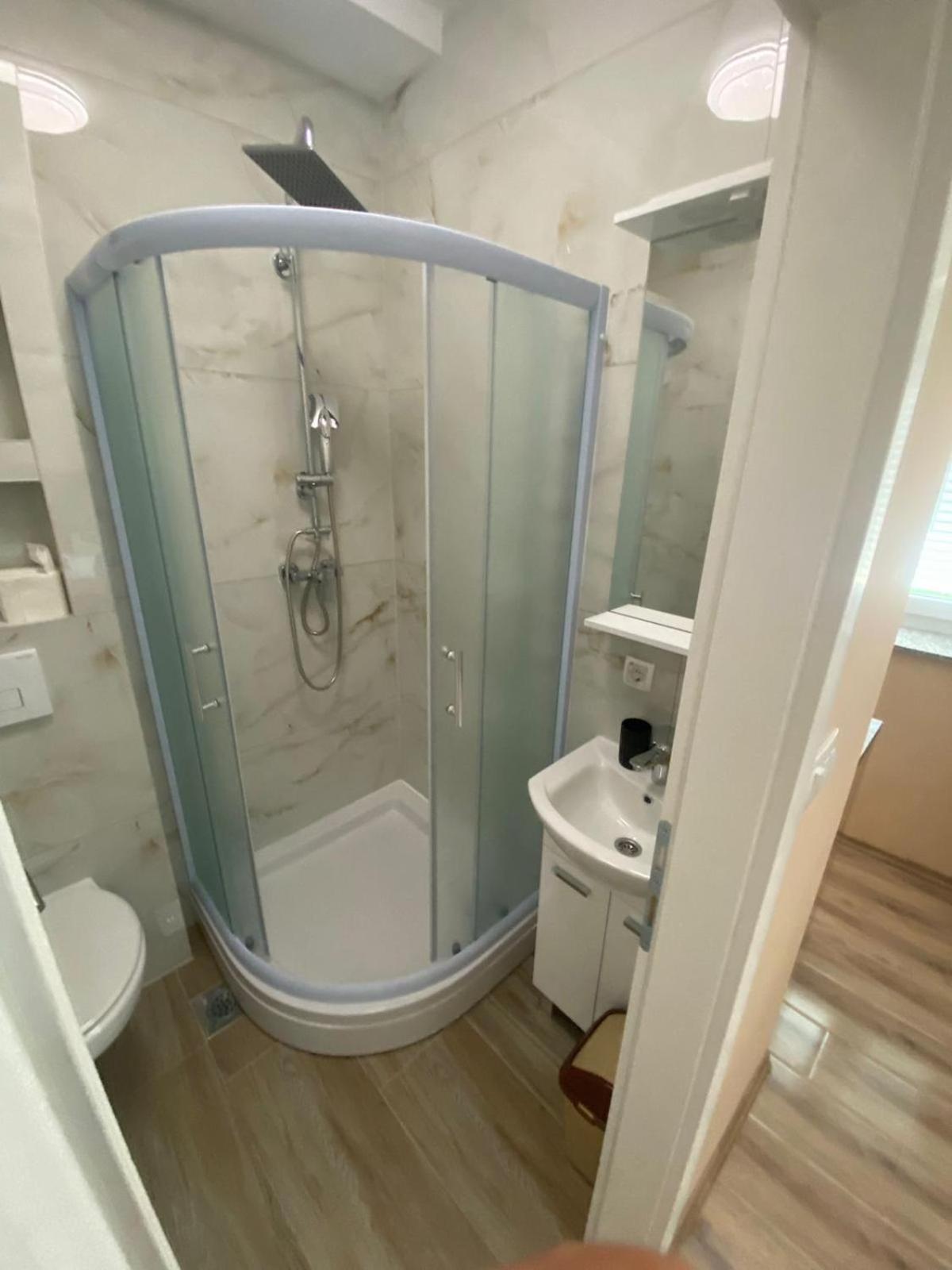 Studio Apartman Tina