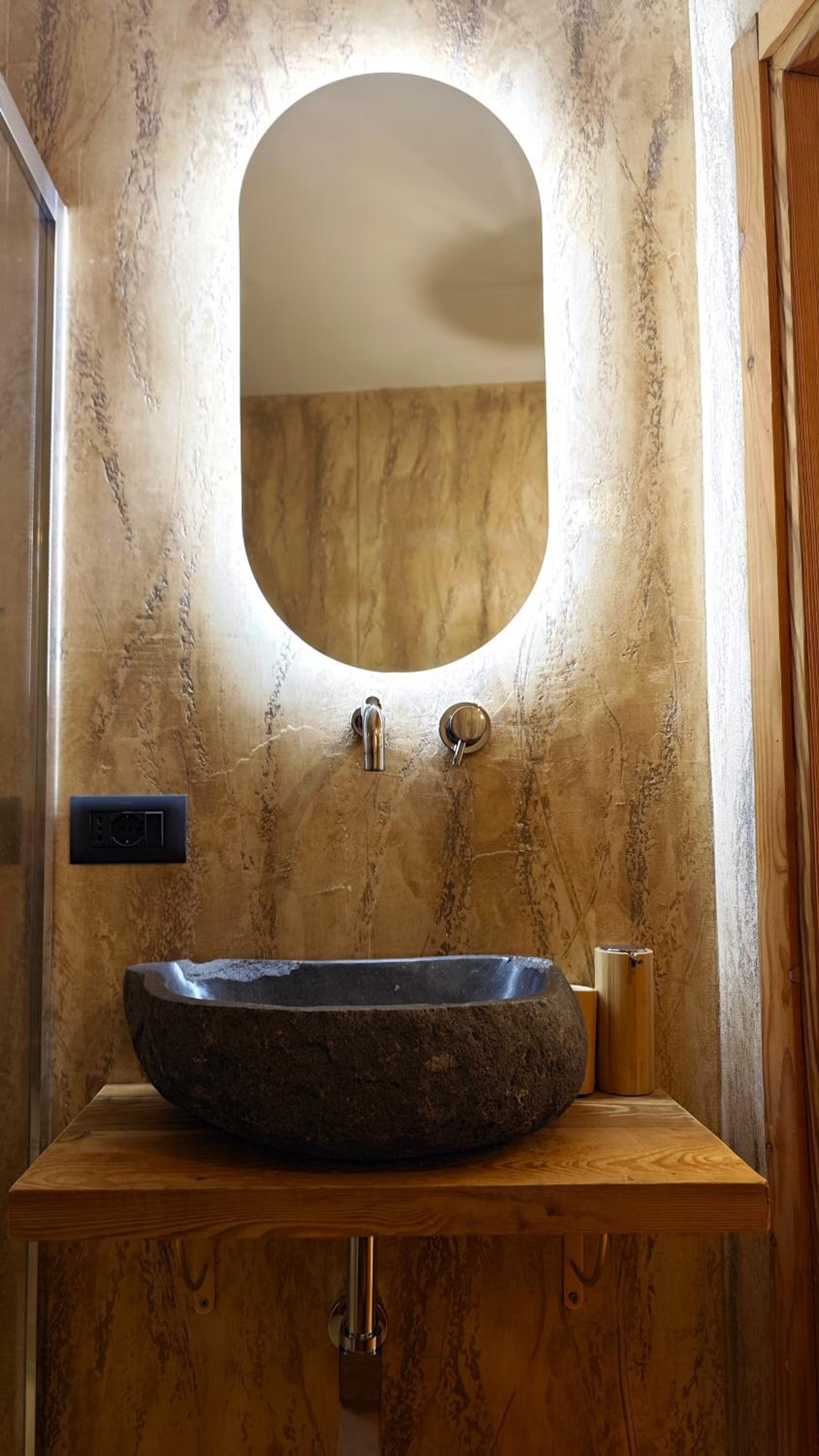 Hostdomus - Chalet Chic en Cesana Torinese — bathroom