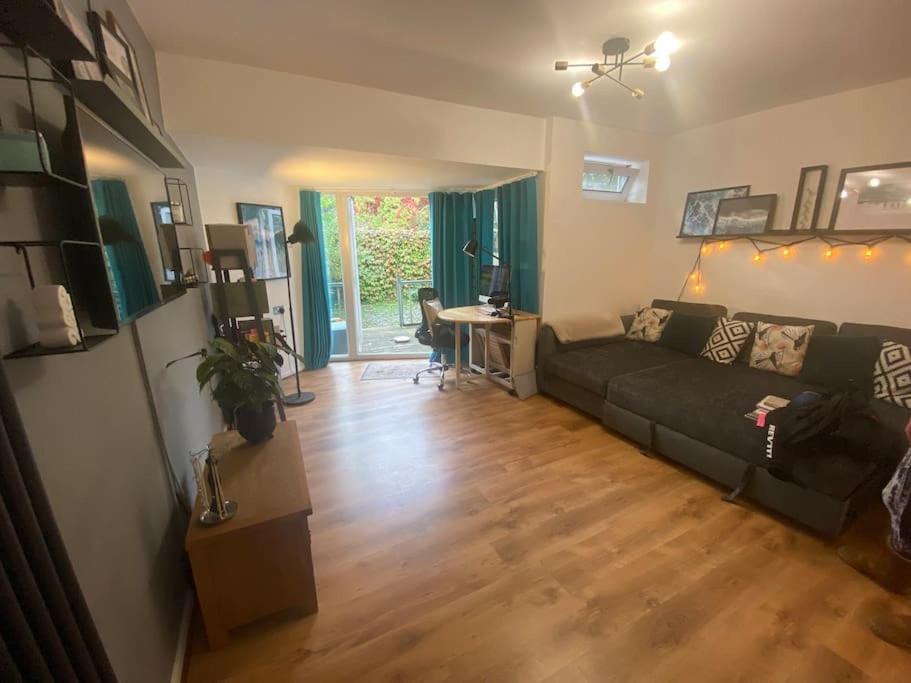 London City Retreat Escape in Oval - Elephant & Castle