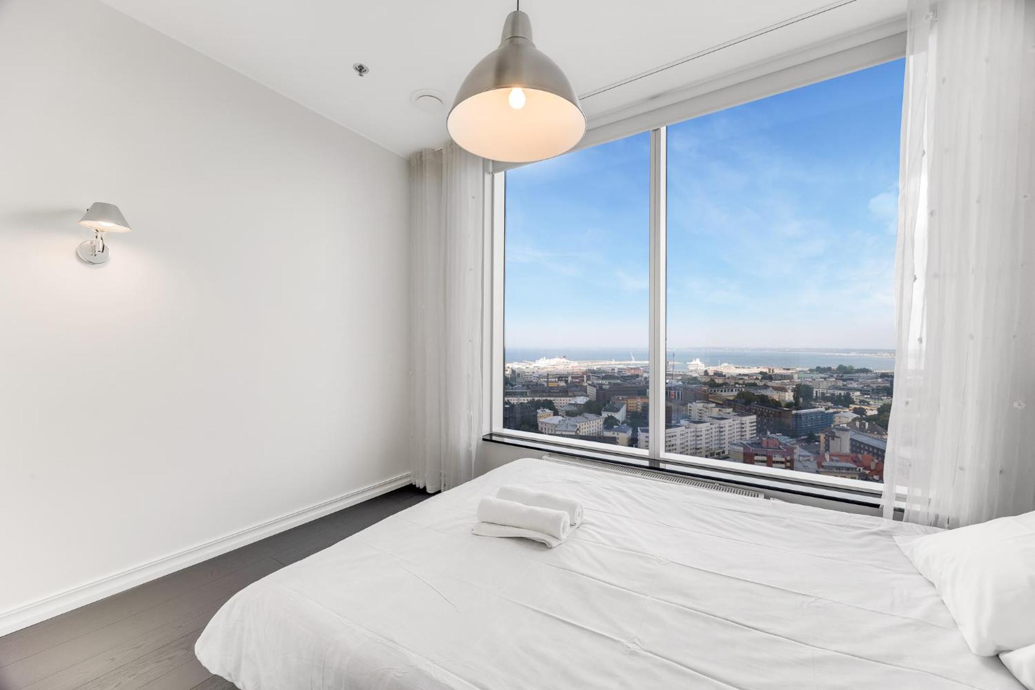 High-Rise Luxury Apartment With Amazing Panoram View in CityCentre