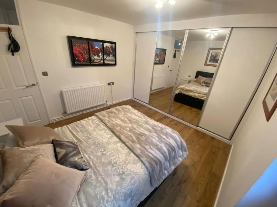 London City Retreat Escape in Oval - Elephant & Castle