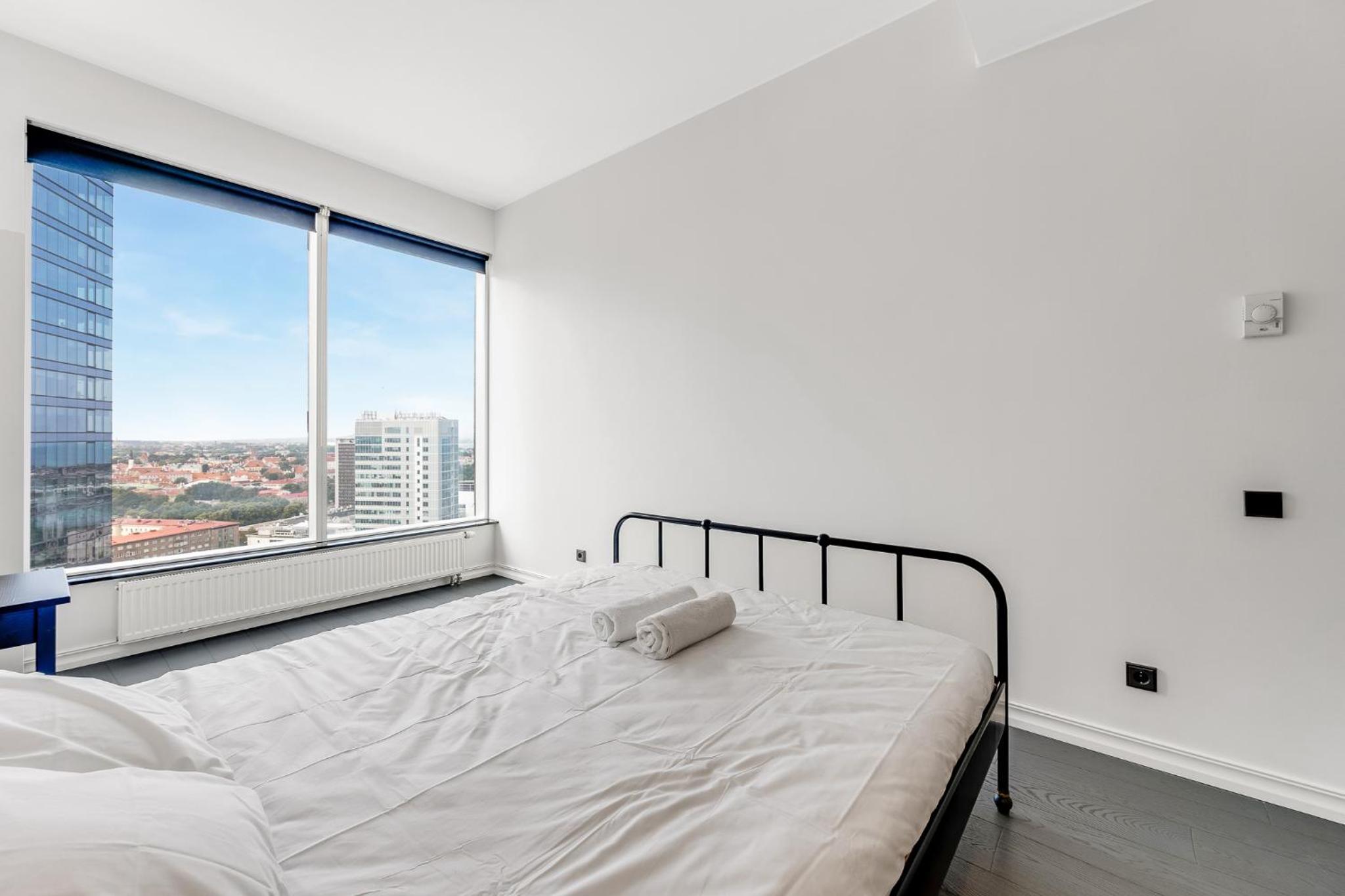 High-Rise Luxury Apartment With Amazing Panoram View in CityCentre