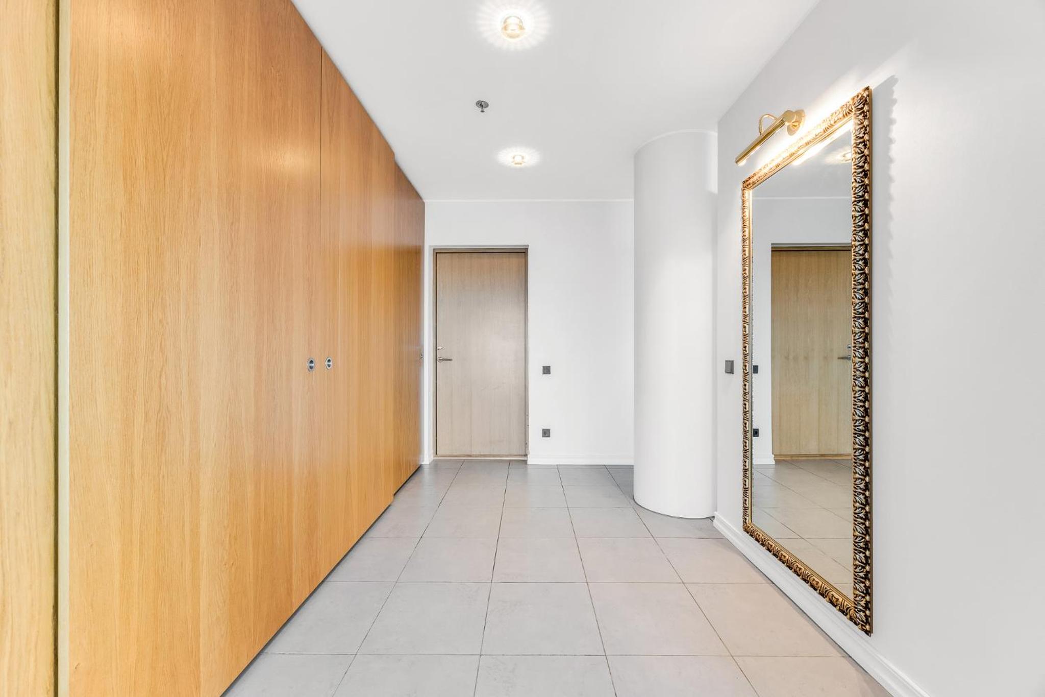 High-Rise Luxury Apartment With Amazing Panoram View in CityCentre