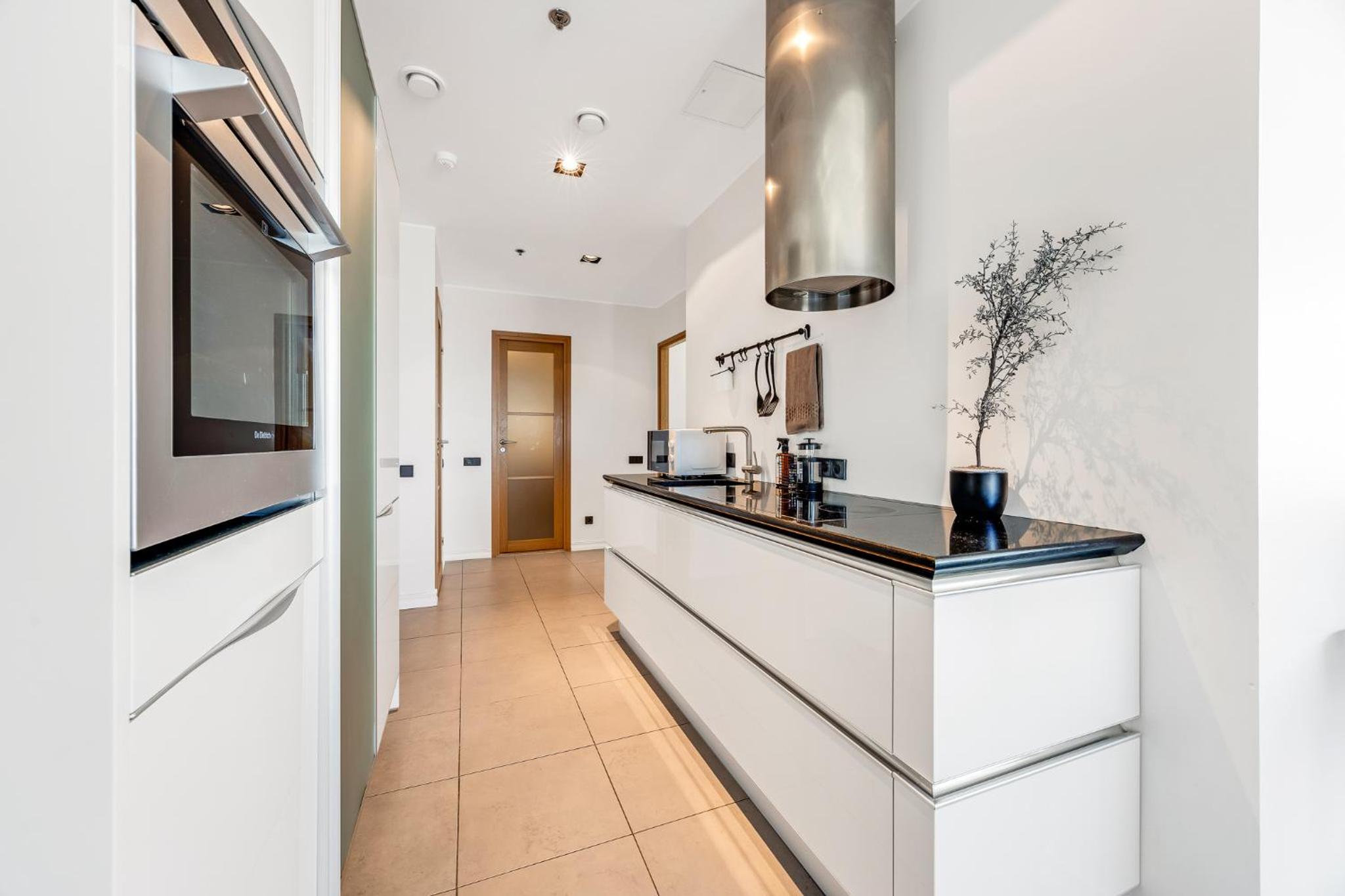 High-Rise Luxury Apartment With Amazing Panoram View in CityCentre