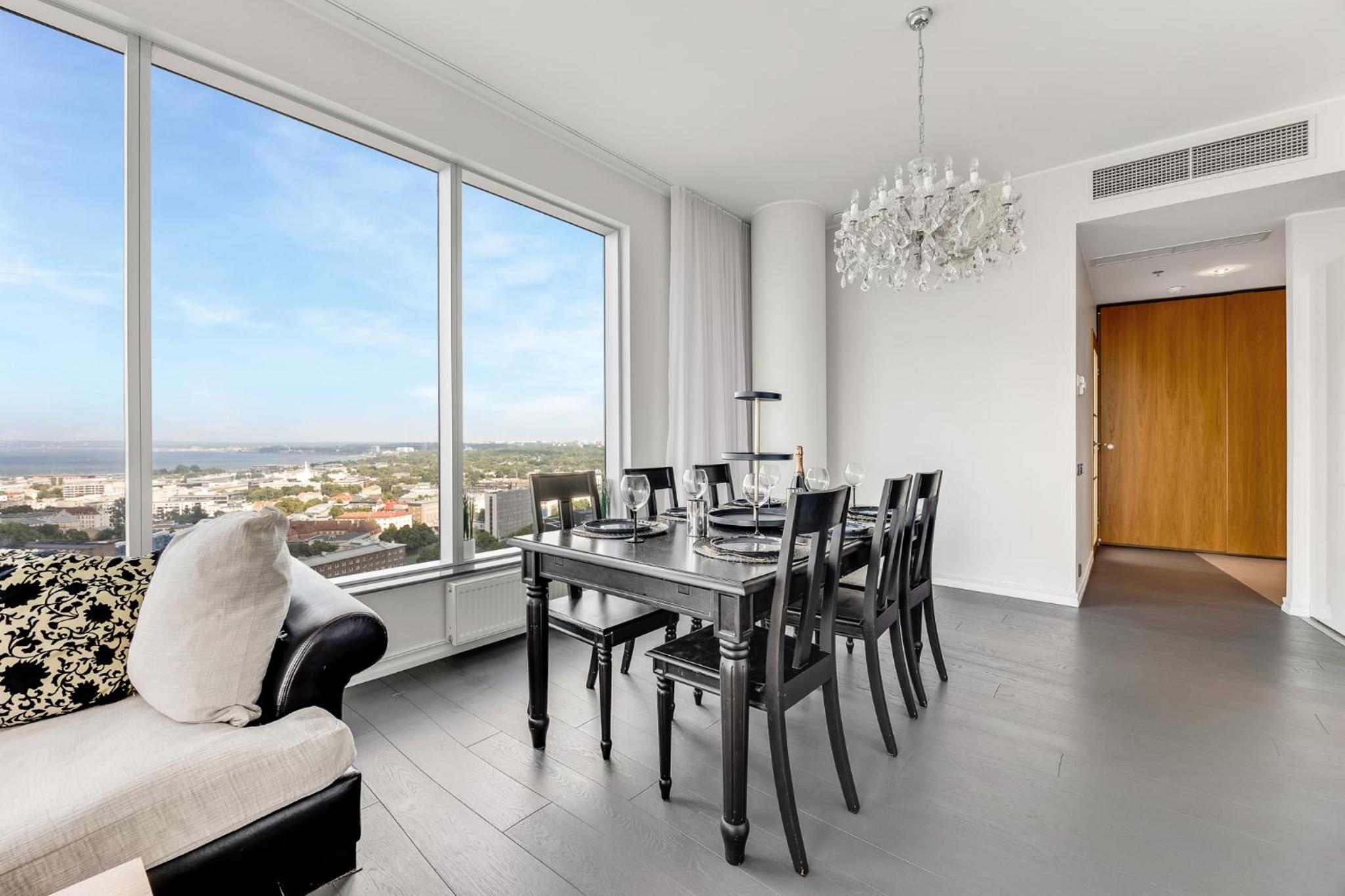 High-Rise Luxury Apartment With Amazing Panoram View in CityCentre
