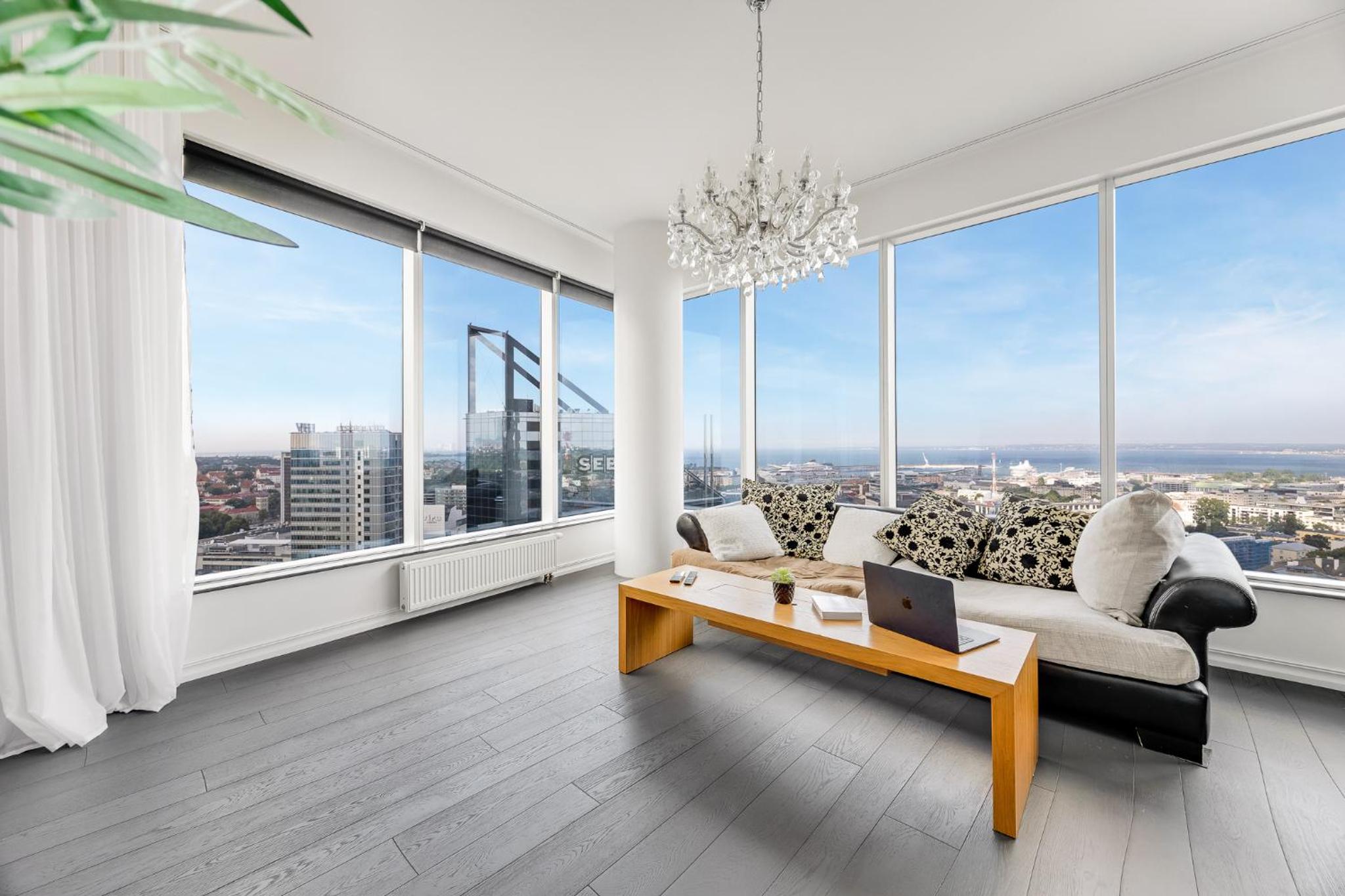 High-Rise Luxury Apartment With Amazing Panoram View in CityCentre
