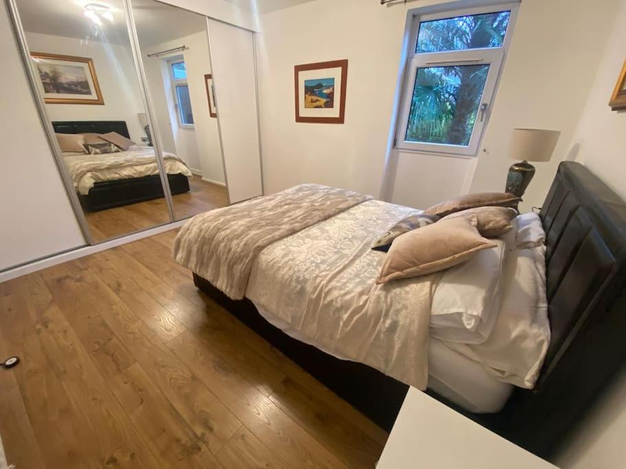 London City Retreat Escape in Oval - Elephant & Castle