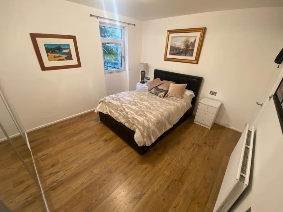 London City Retreat Escape in Oval - Elephant & Castle