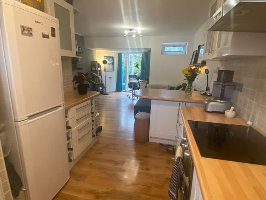 London City Retreat Escape in Oval - Elephant & Castle