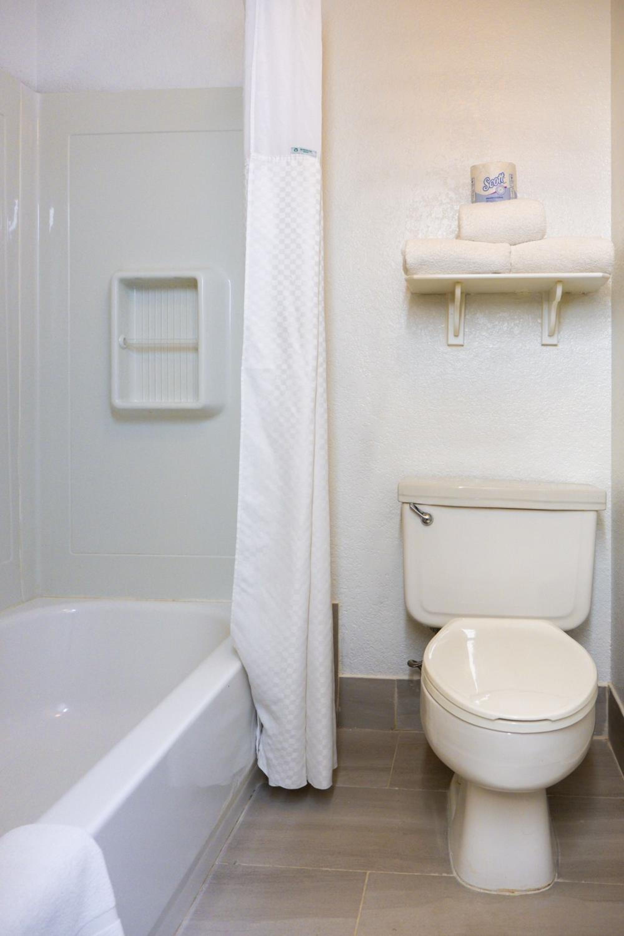 Baymont by Wyndham Fort Stockton, Photo 21