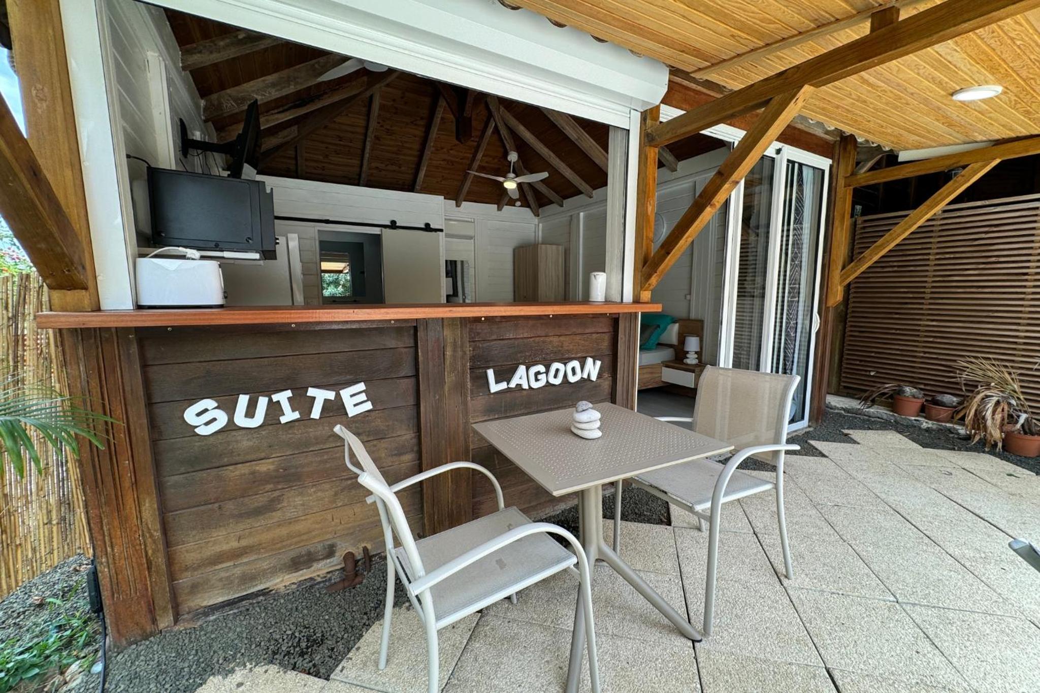 Suite Lagoon climatisée avec piscine, spa privatif