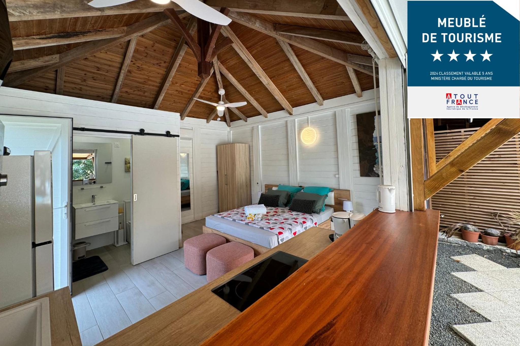 Suite Lagoon climatisée avec piscine, spa privatif