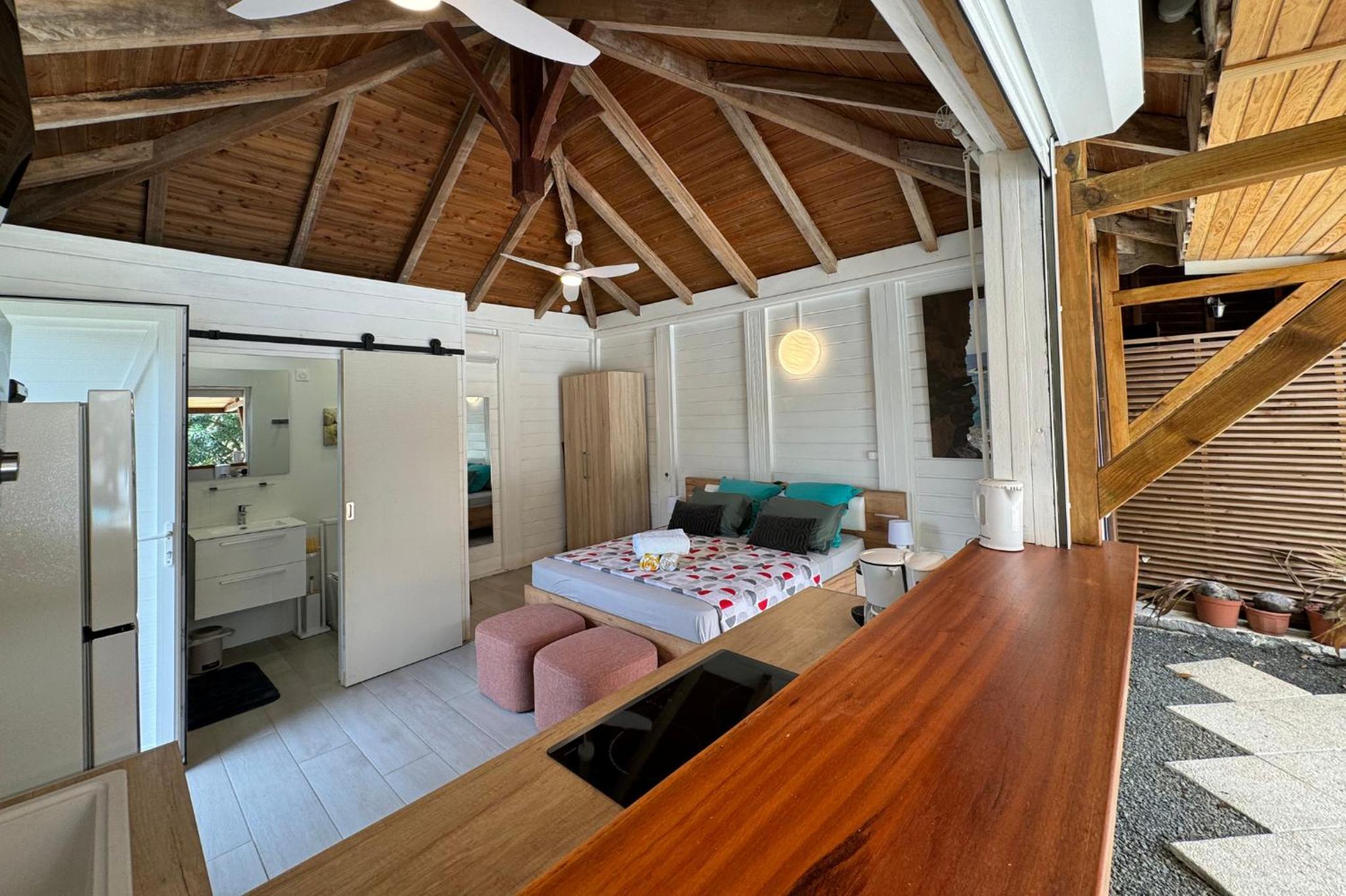 Suite Lagoon climatisée avec piscine, spa privatif