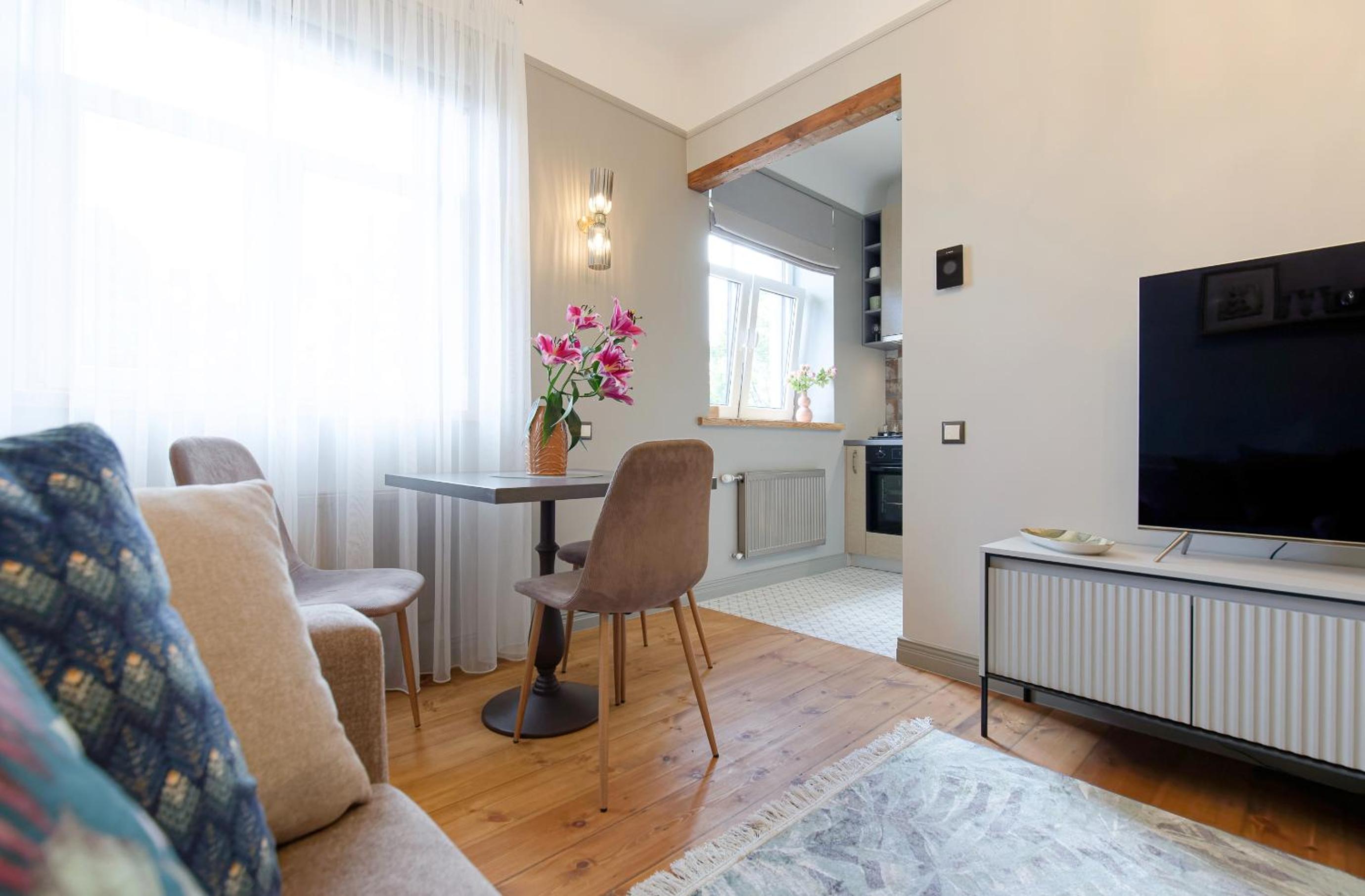 Quiet garden deluxe apartment