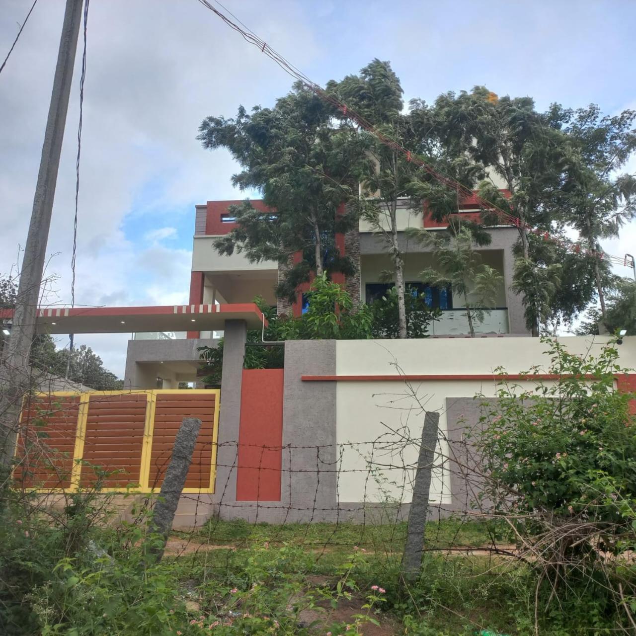 Senthil Resort