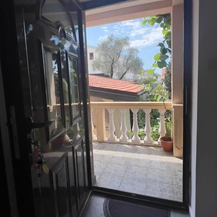 Apartments Arina