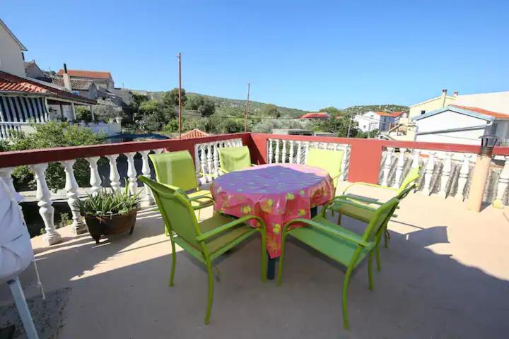 Family house view 5