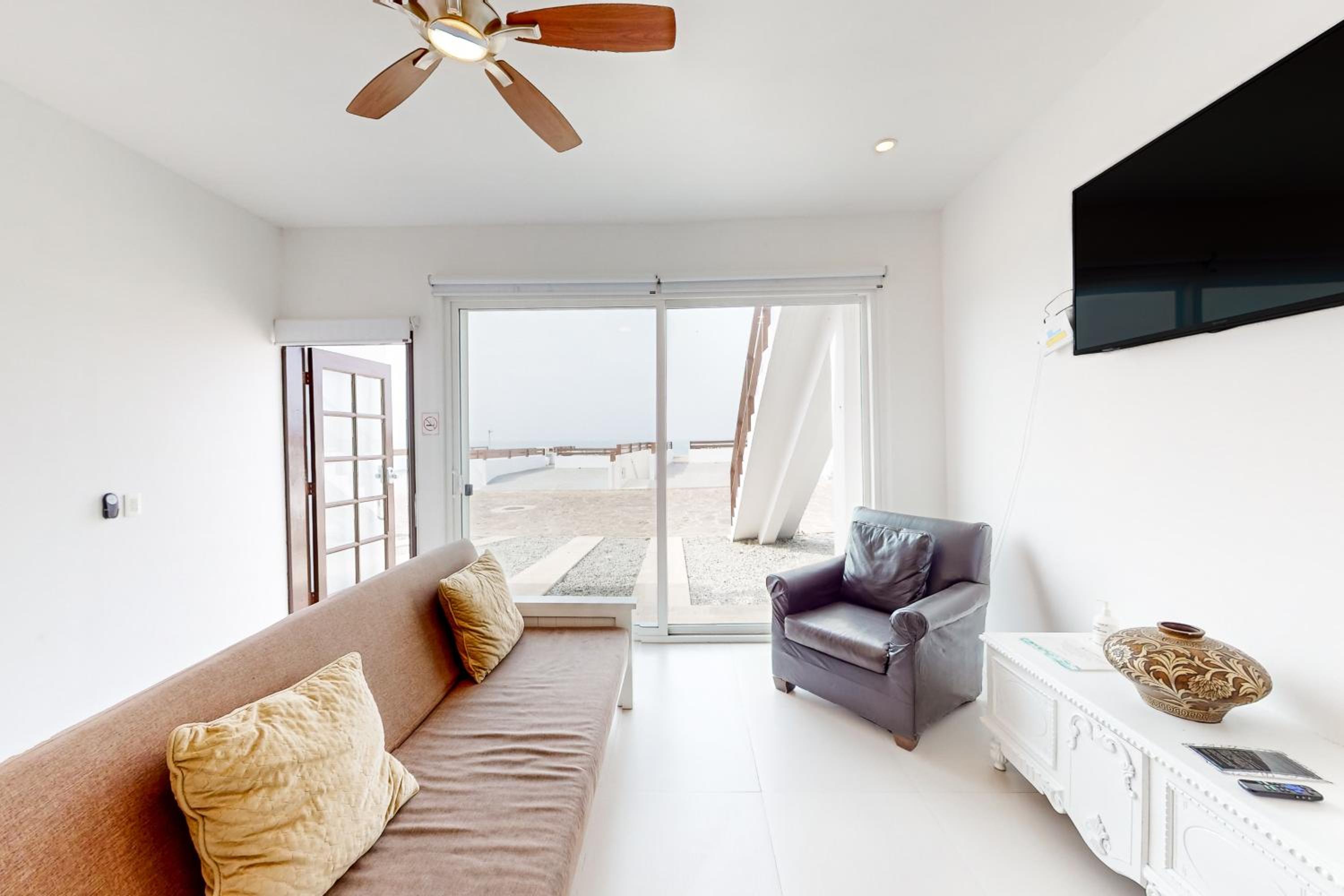Dog-Friendly Beachfront Retreat with Rooftop Deck, Pool, Hot Tub, & Kitchen view 4
