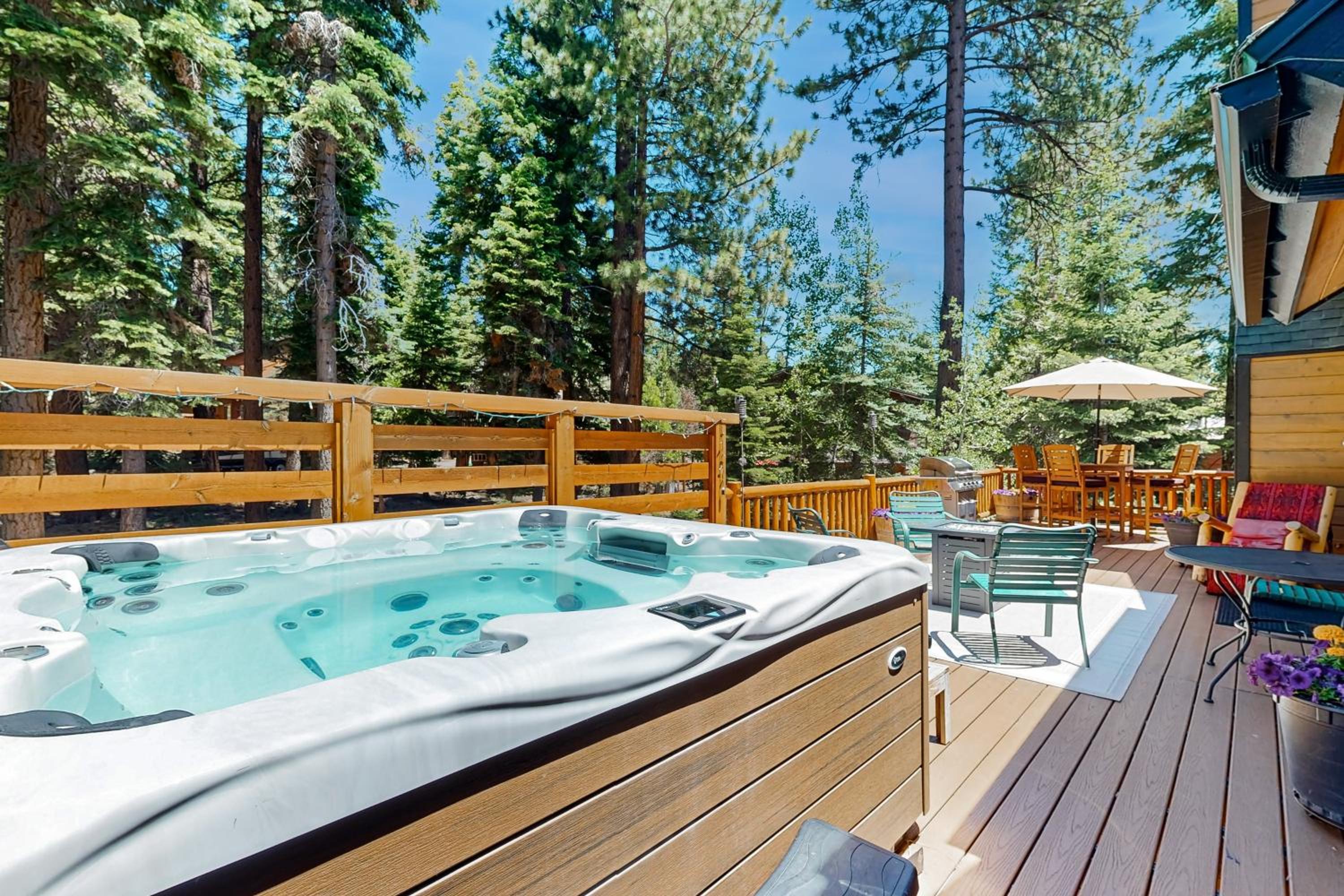 Spacious Deck with Private Hot Tub Kings Beach Gem