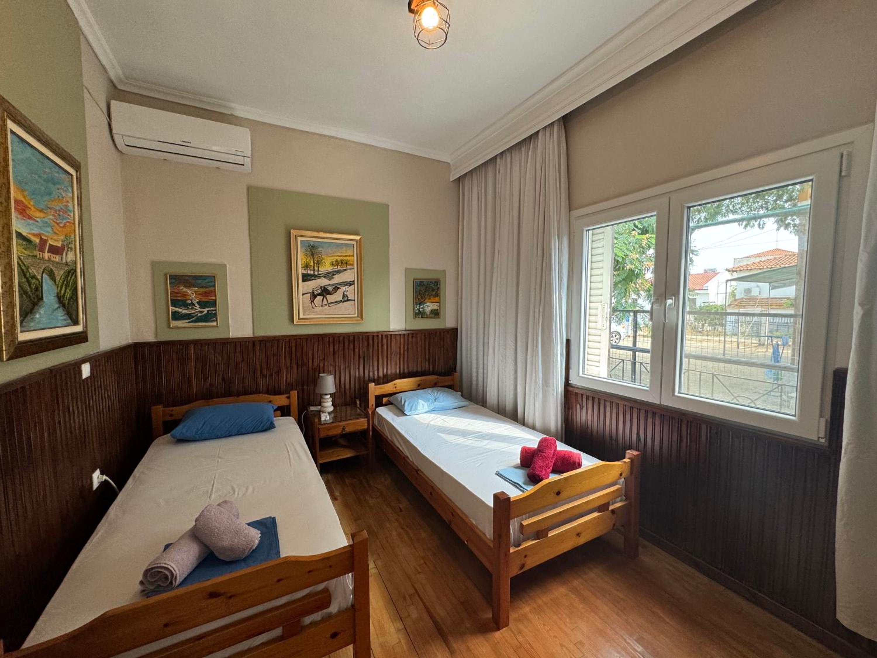 Nikiti Cottage House