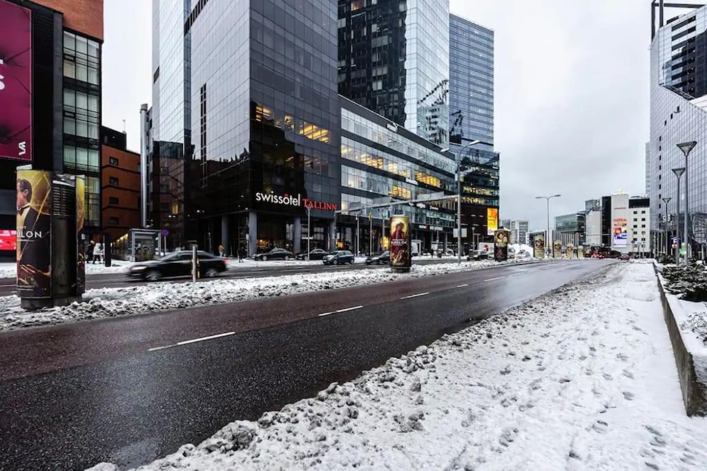 High-Rise Luxury Apartment With Amazing Panoram View in CityCentre