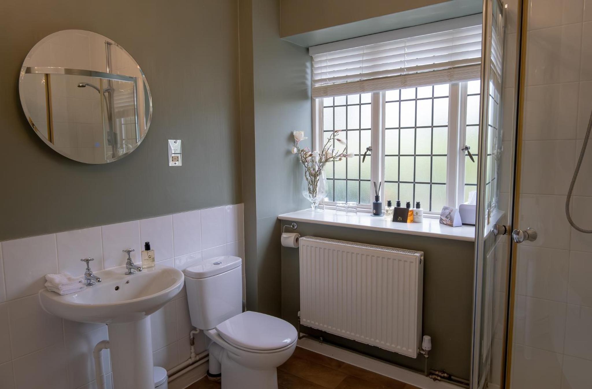 Maidstone Vacations - Leeds Castle Stable Courtyard Bed and Breakfast - Property Image 37