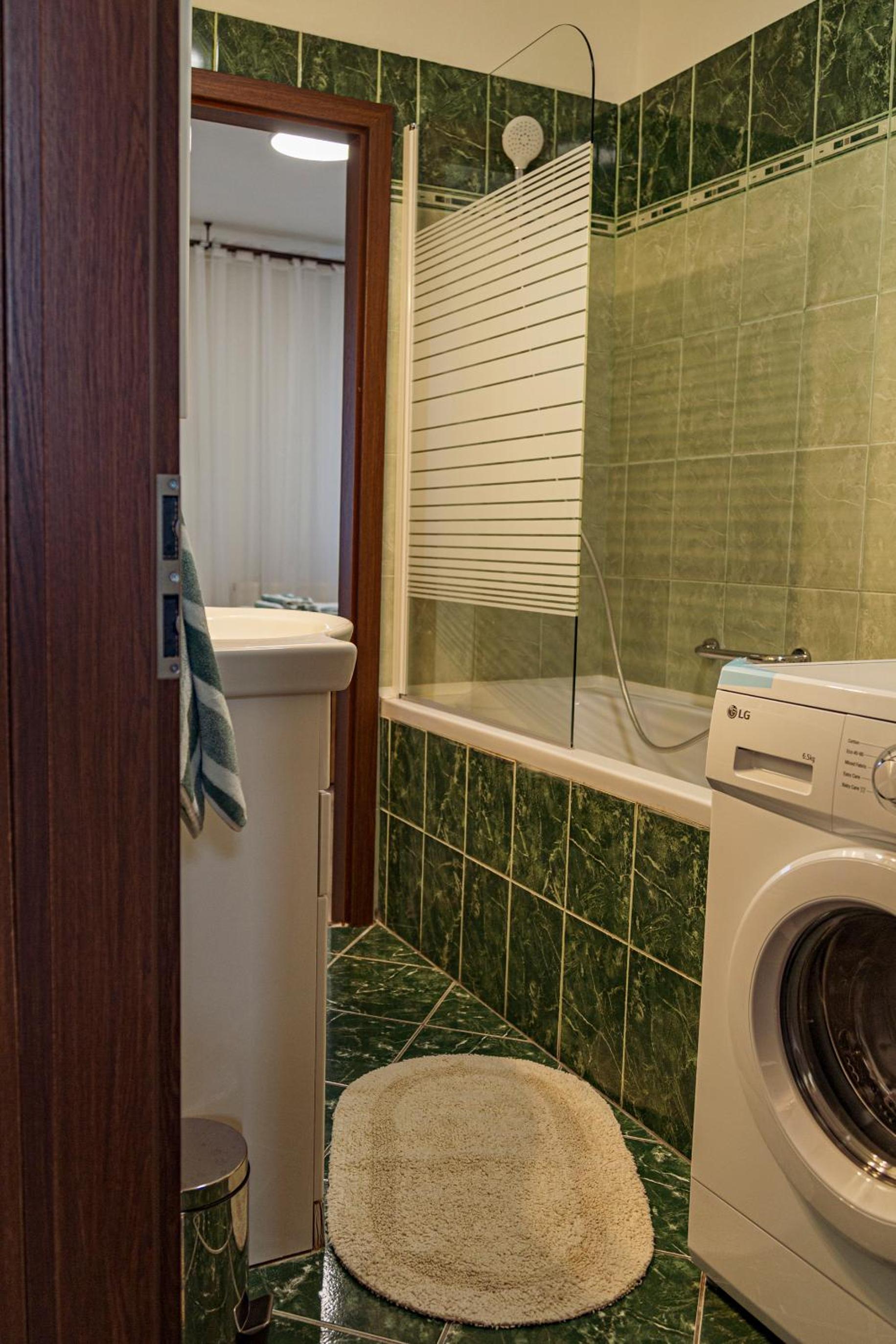 Melissa Apartman